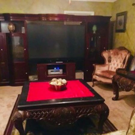 Best Deal In Town! Entire 1 Bedroom Apartment 59 Montgomery Exterior photo