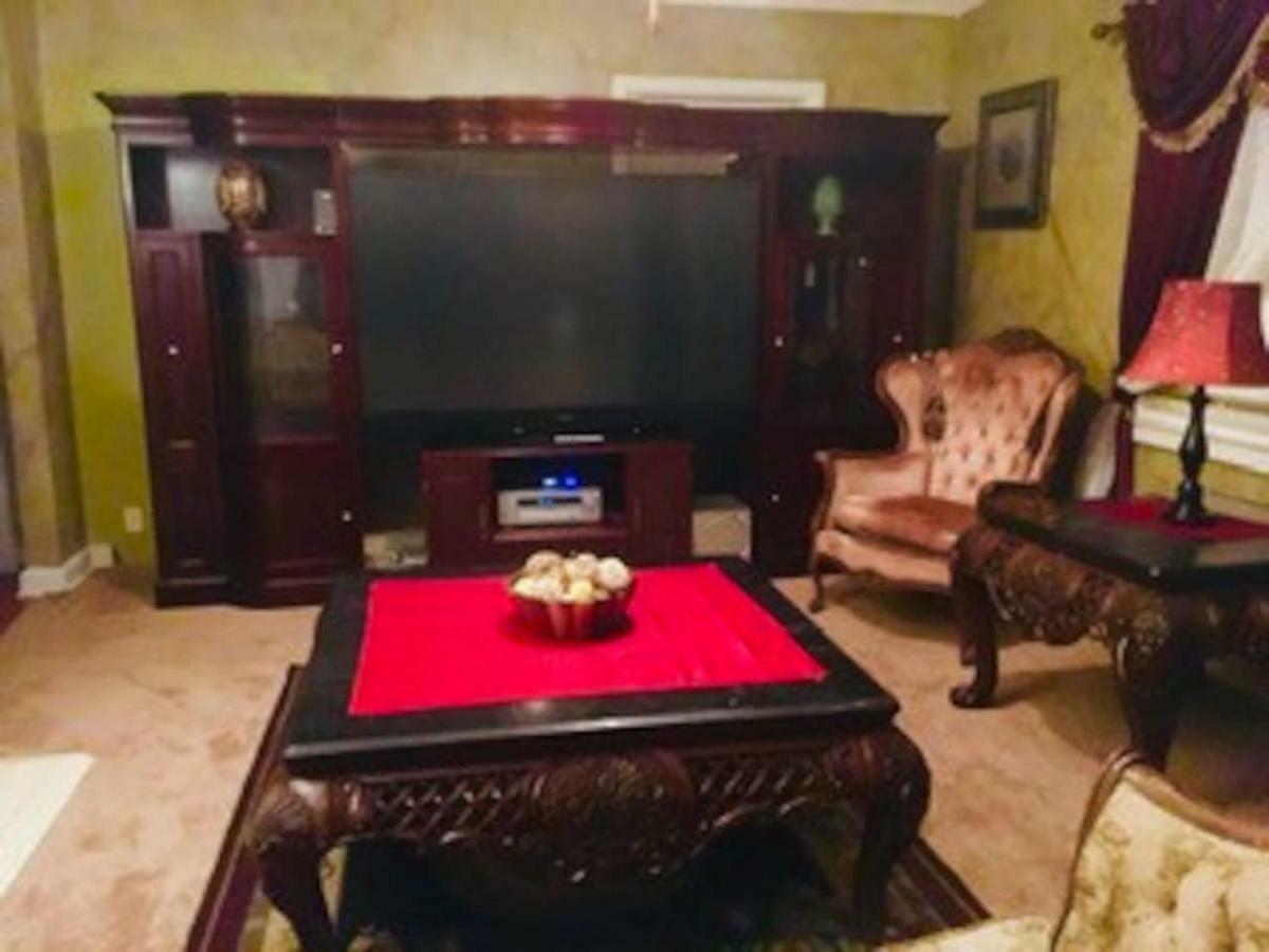 Best Deal In Town! Entire 1 Bedroom Apartment 59 Montgomery Exterior photo