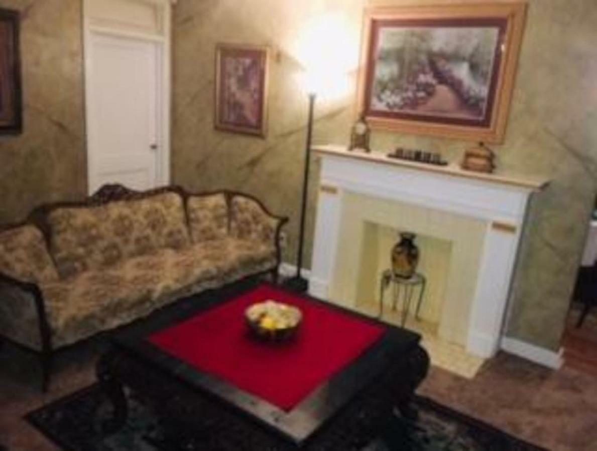 Best Deal In Town! Entire 1 Bedroom Apartment 59 Montgomery Exterior photo