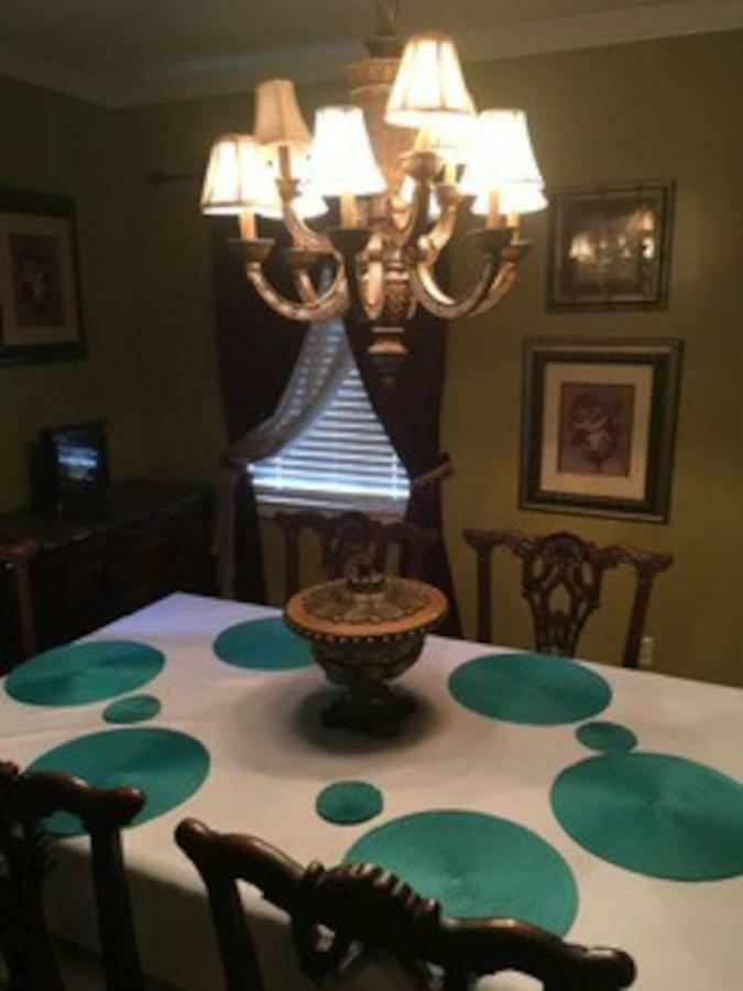 Best Deal In Town! Entire 1 Bedroom Apartment 59 Montgomery Exterior photo